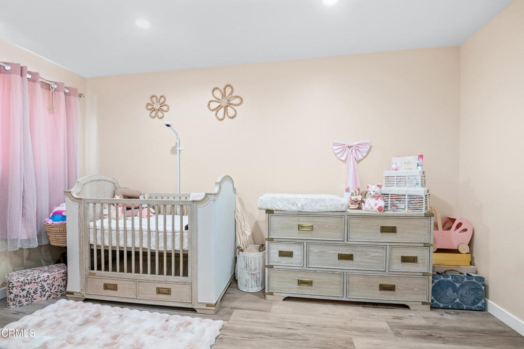 20224 Cohasset Street - Photo 13
