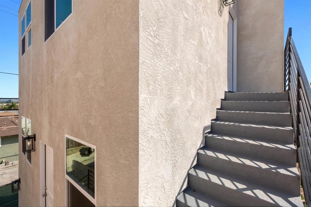 2714 Camulos Street - Photo 3