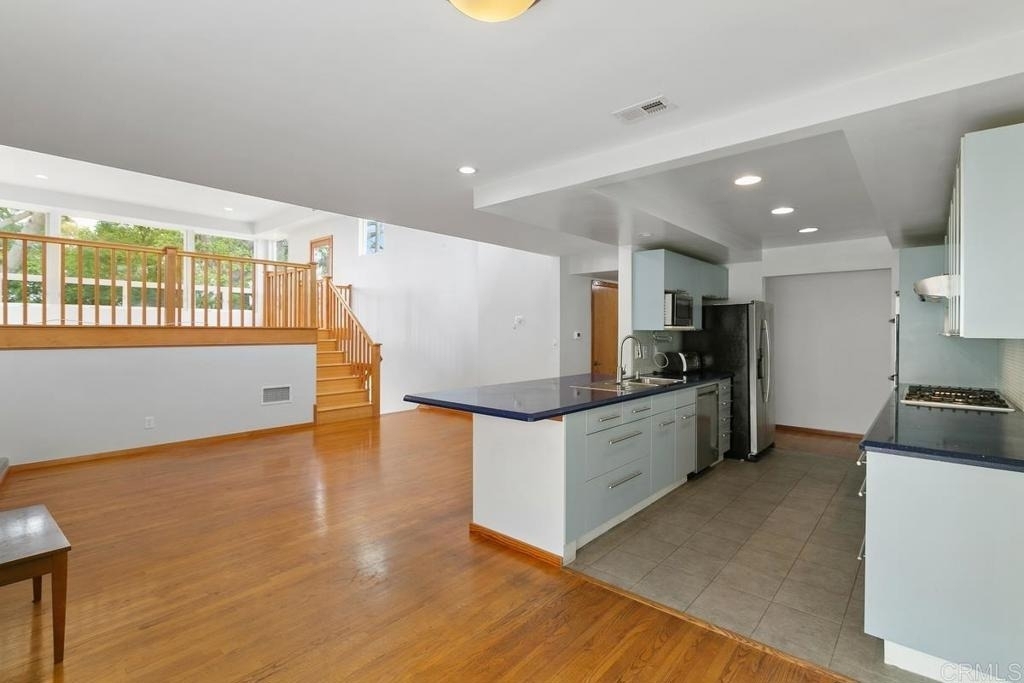 701 Marsolan Avenue - Photo 8