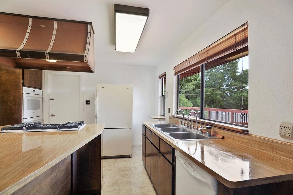 722 Southview Way - Photo 19