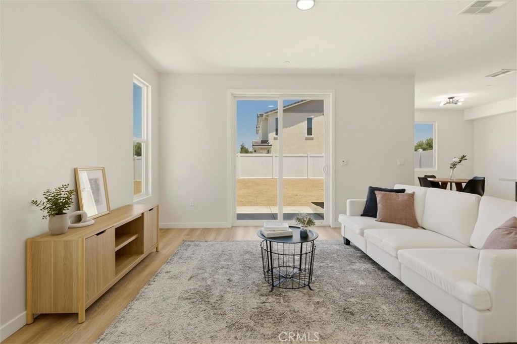 10665 Alborz Ct. - Photo 3