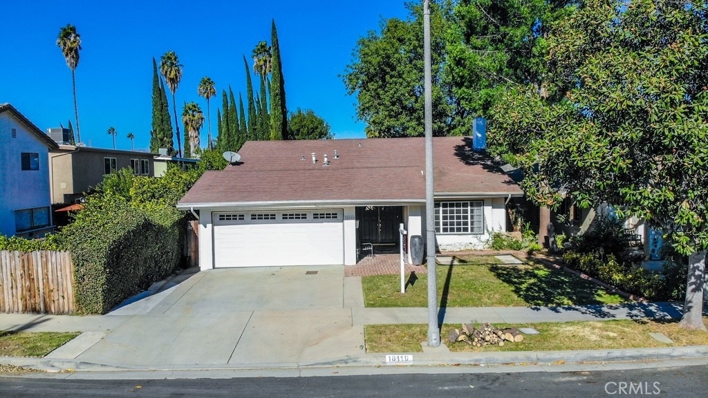 18119 Calvert Street - Photo 2