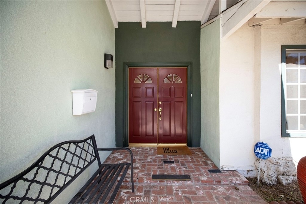 18119 Calvert Street - Photo 3