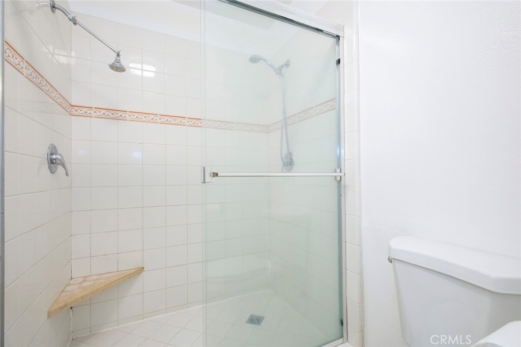 18119 Calvert Street - Photo 26