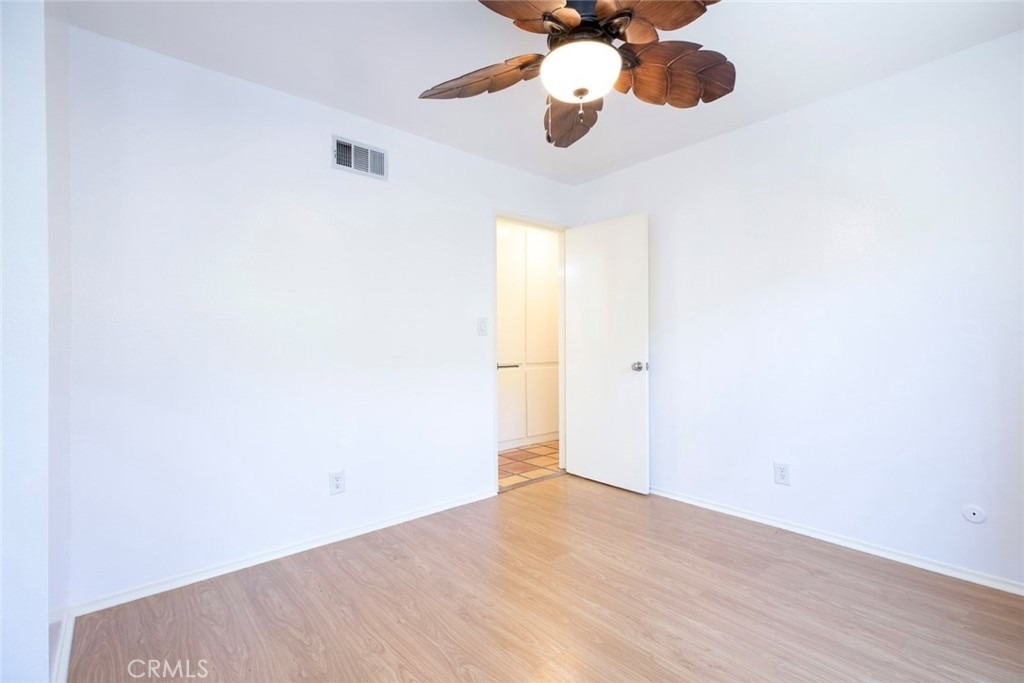 18119 Calvert Street - Photo 18