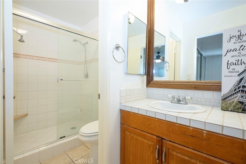 18119 Calvert Street - Photo 25