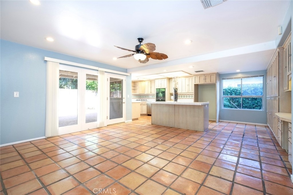 18119 Calvert Street - Photo 9