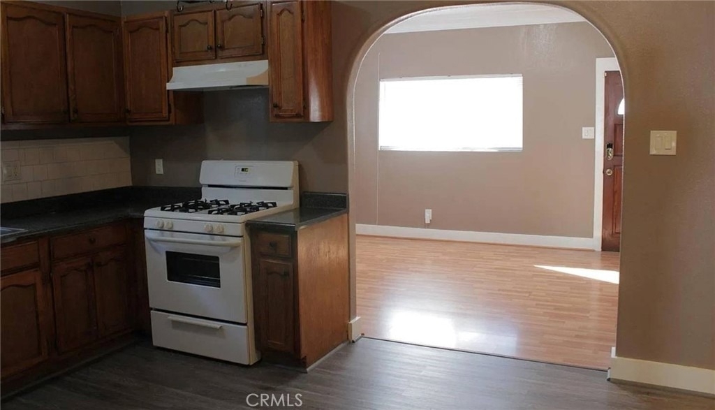 610 Brittania Street - Photo 6