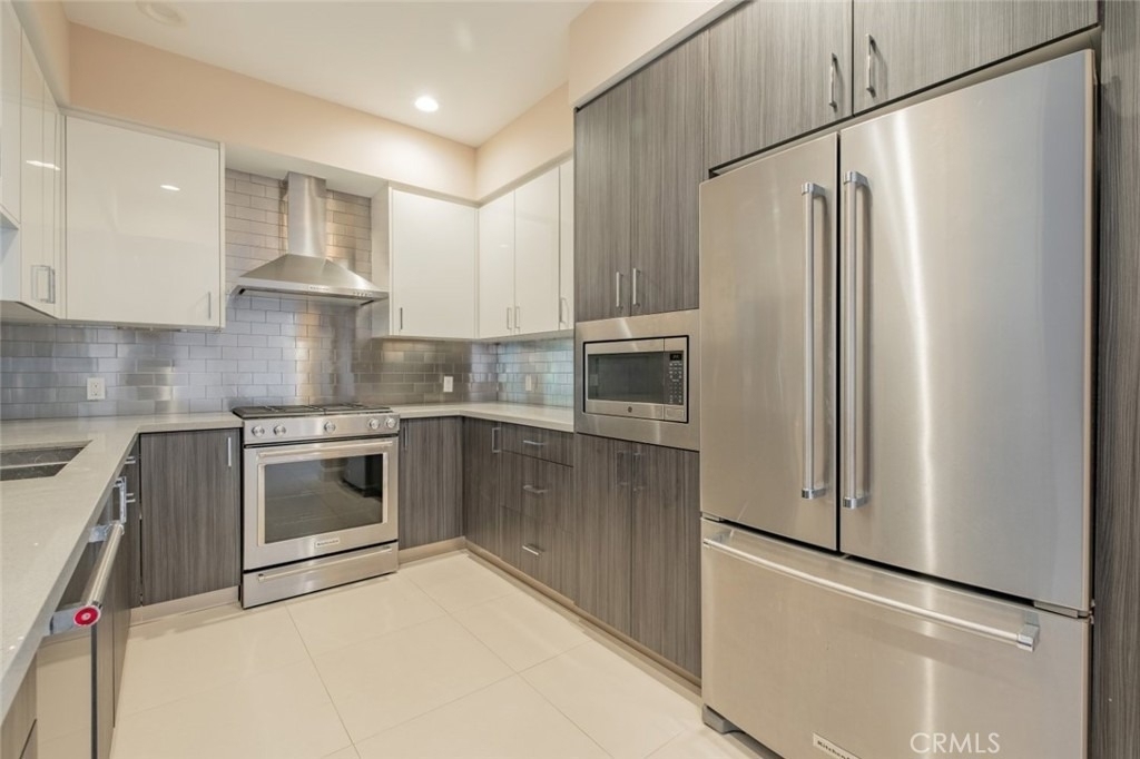 1941 Waltonia Drive - Photo 19