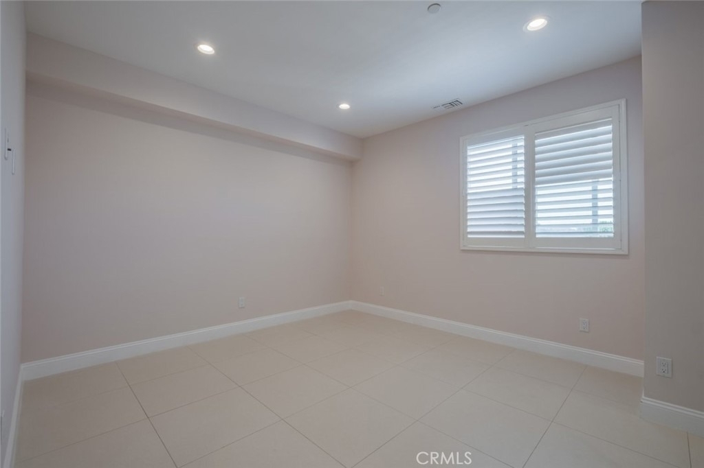 1941 Waltonia Drive - Photo 21
