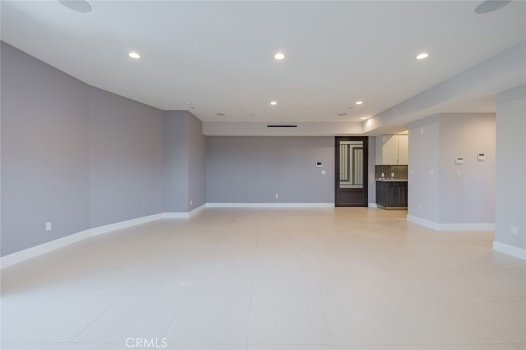 1941 Waltonia Drive - Photo 15