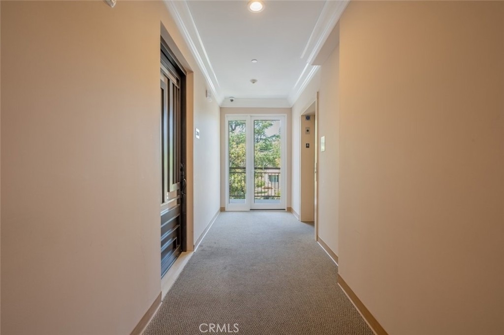 1941 Waltonia Drive - Photo 10