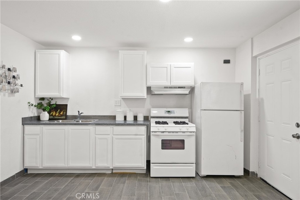 3008 N Arrowhead - Photo 3