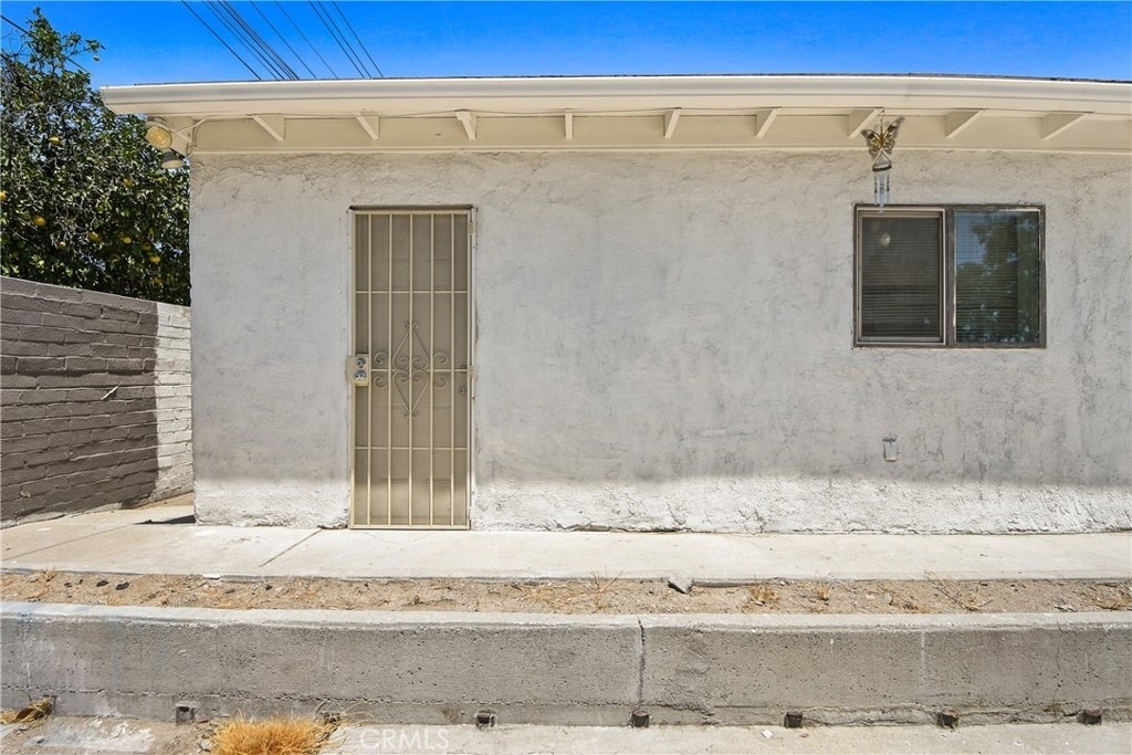 3008 N Arrowhead - Photo 1