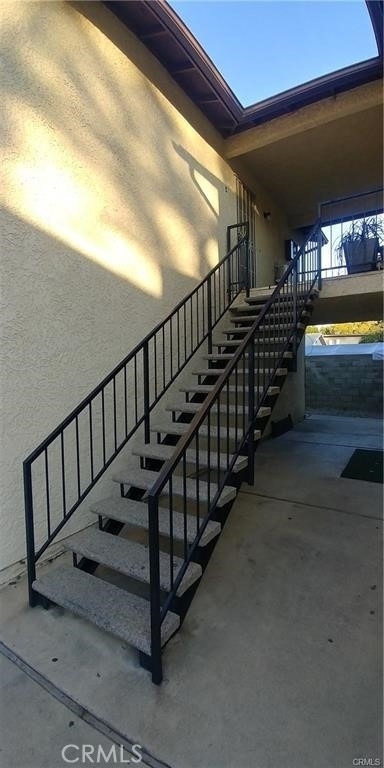 407 E E - Photo 9
