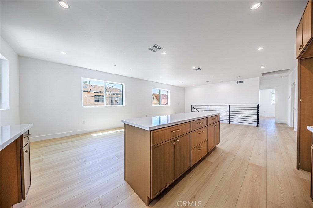 1259 S Longwood Avenue - Photo 23