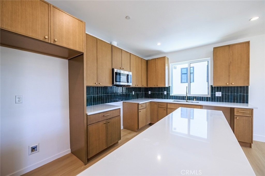 1259 S Longwood Avenue - Photo 18