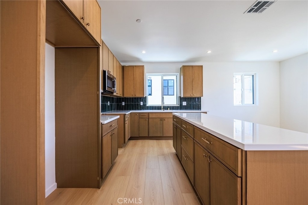 1259 S Longwood Avenue - Photo 17