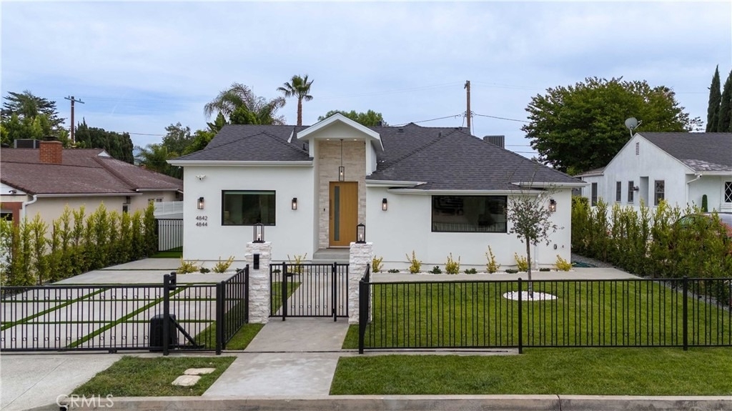 4844 Biloxi Avenue - Photo 1