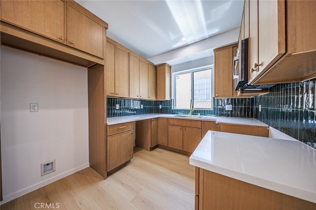 1261 S Longwood Avenue - Photo 20
