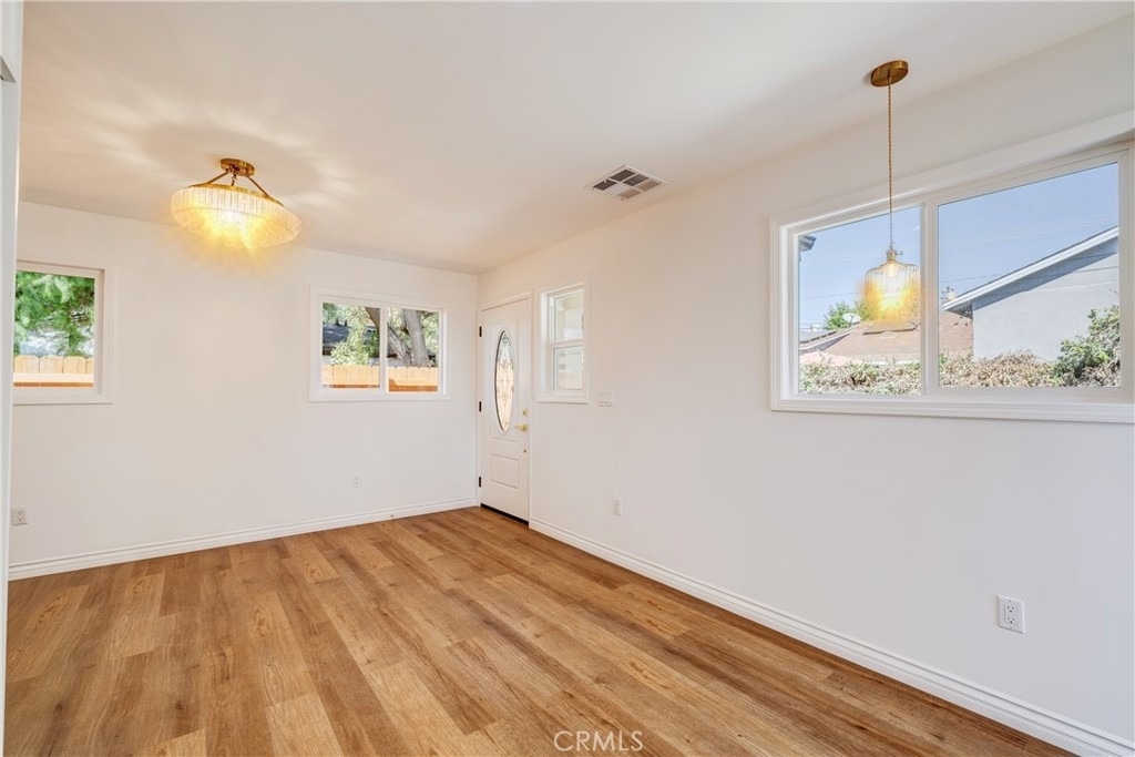 2312 California - Photo 9