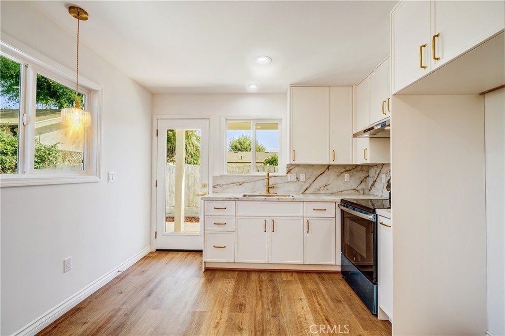 2312 California - Photo 10