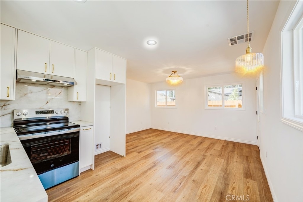 2312 California - Photo 8