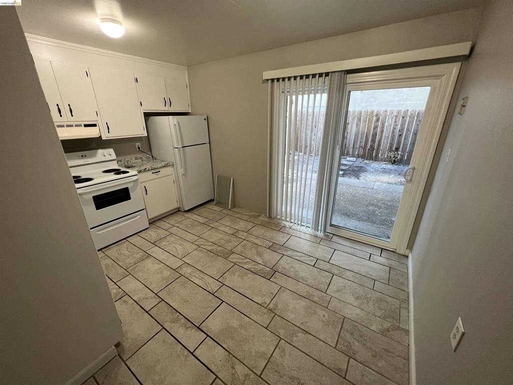 1708 Riviera Ave - Photo 3