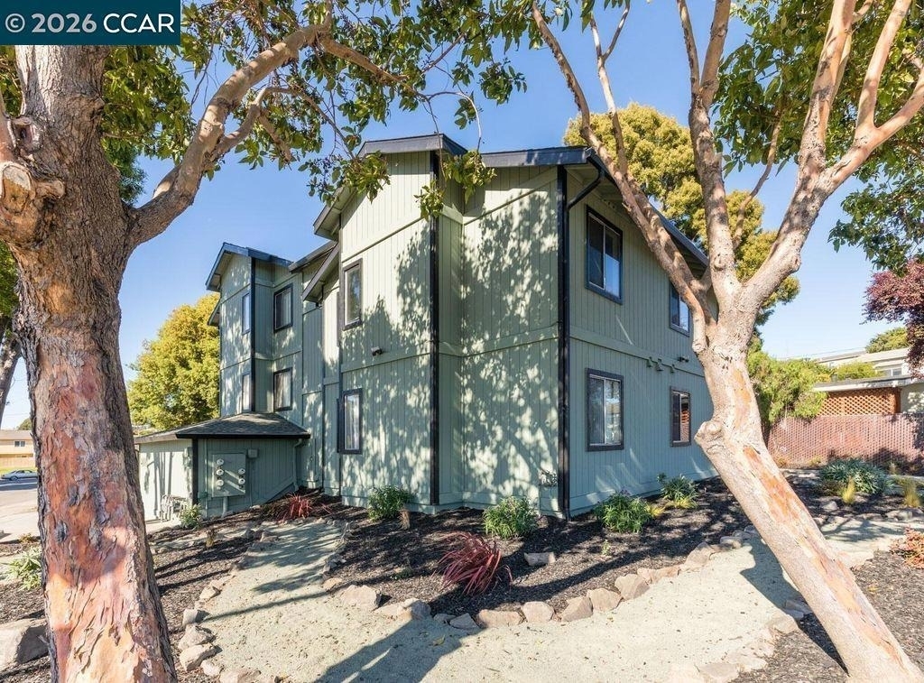 4800 Bayview Ave - Photo 9