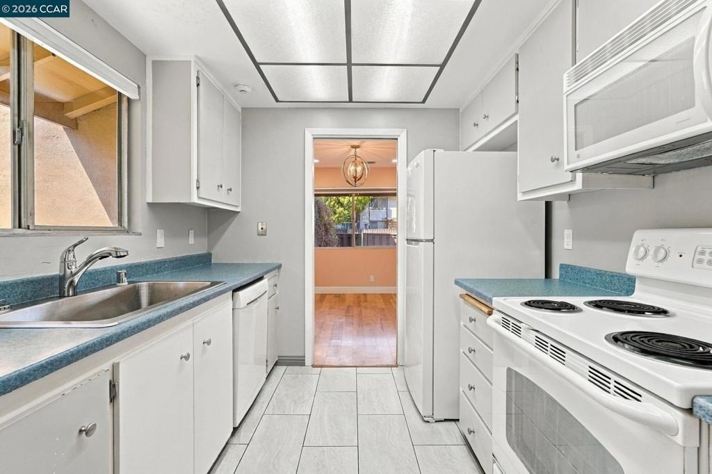 1738 Candelero Ct - Photo 4