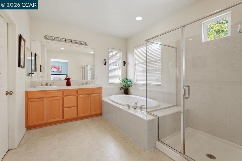 390 Black Rock St - Photo 17