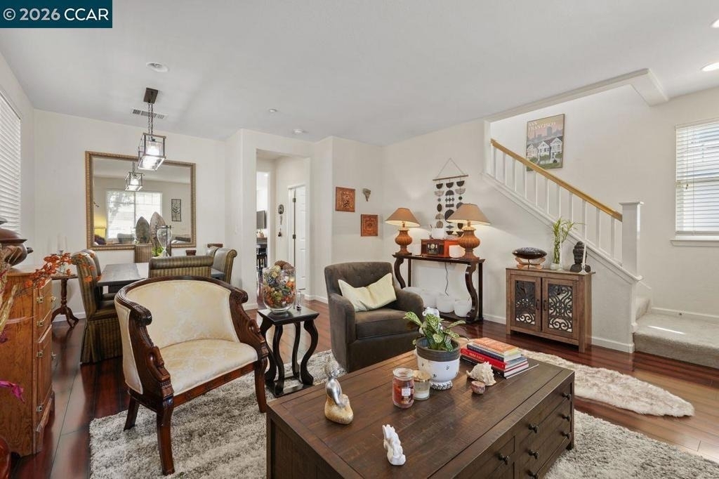 390 Black Rock St - Photo 3
