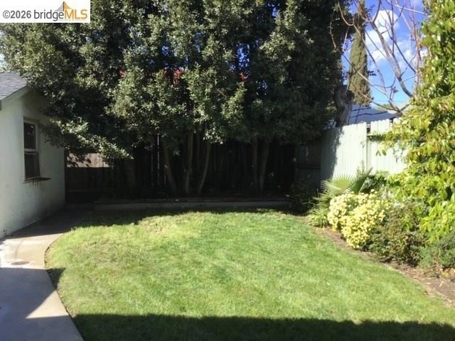 322 W 9th St - Photo 2