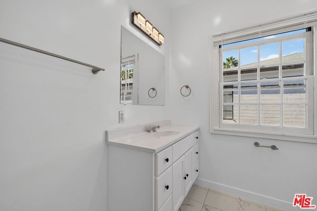 215 S Gale Drive - Photo 22
