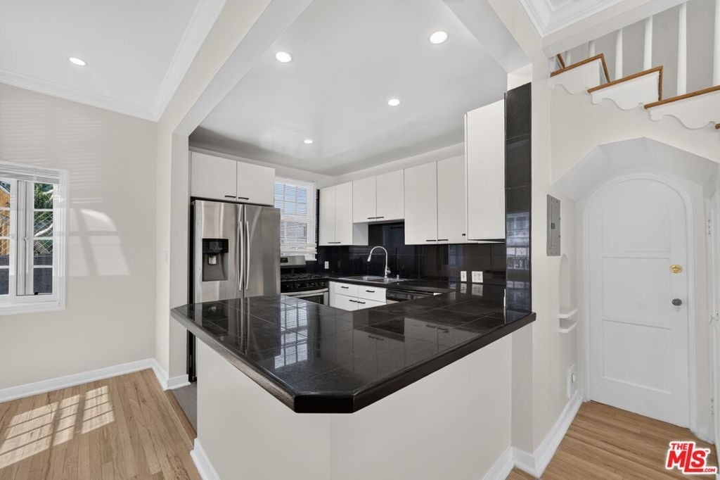 215 S Gale Drive - Photo 2