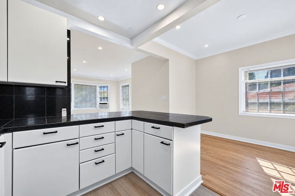 215 S Gale Drive - Photo 4