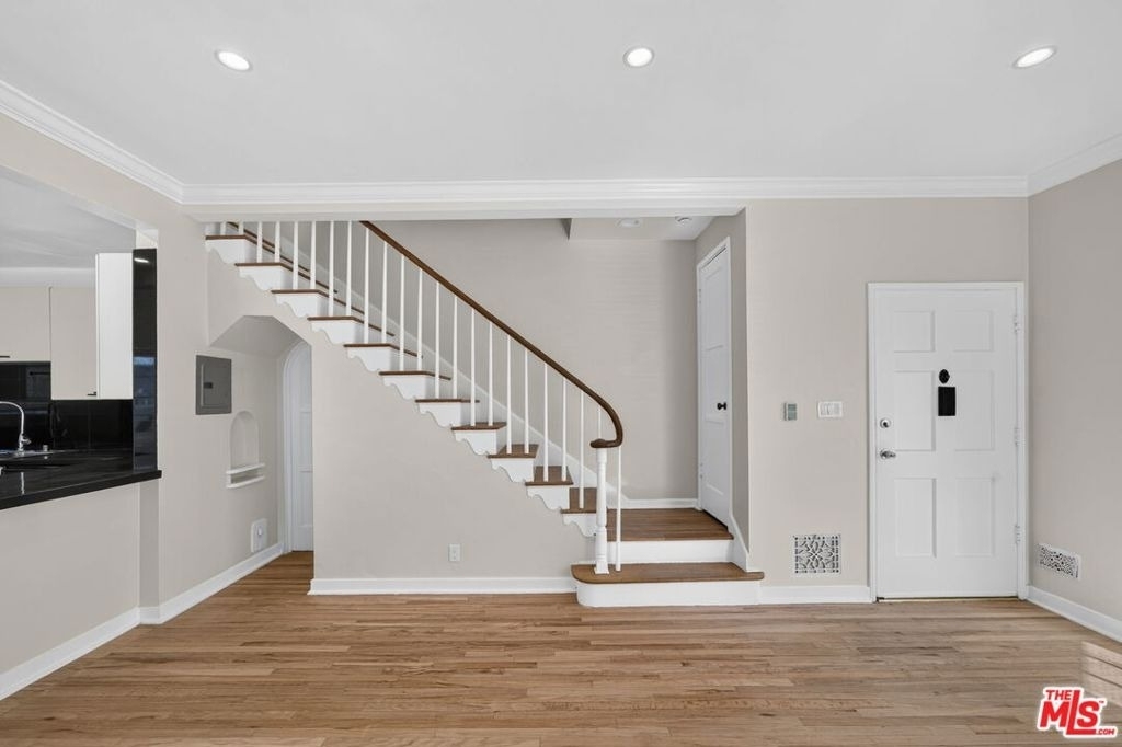 215 S Gale Drive - Photo 9