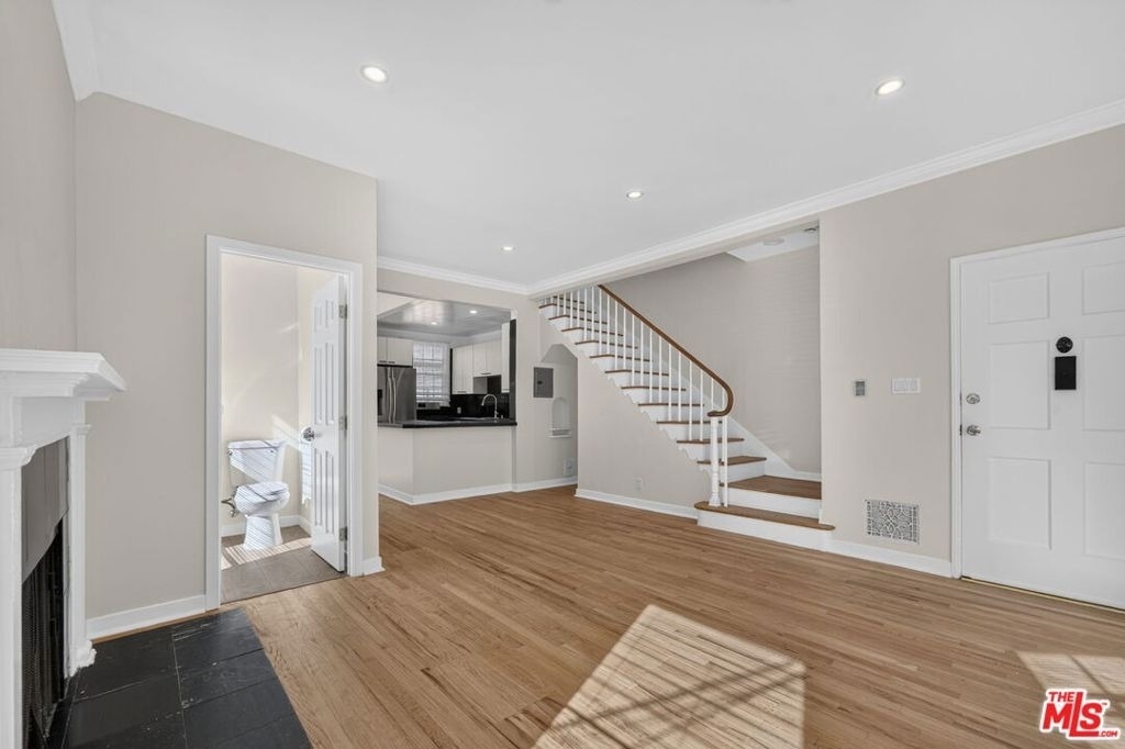 215 S Gale Drive - Photo 10