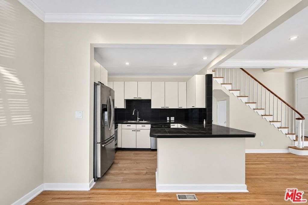 215 S Gale Drive - Photo 6