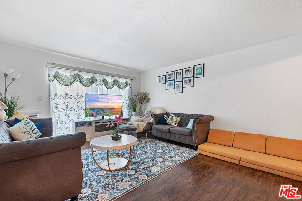 550 W Regent Street - Photo 3