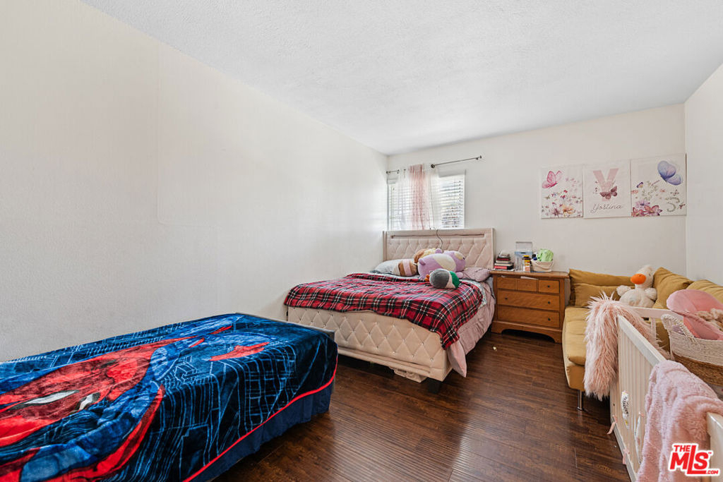 550 W Regent Street - Photo 10