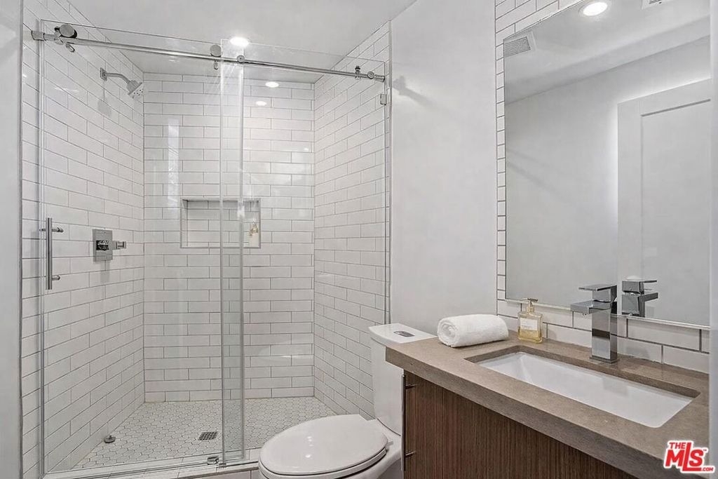 2117 Beachwood Terrace - Photo 12