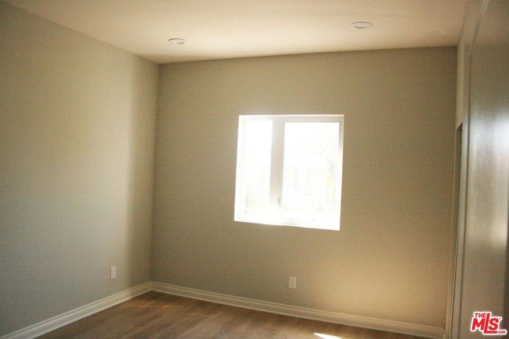 4870 St. Elmo Street - Photo 9