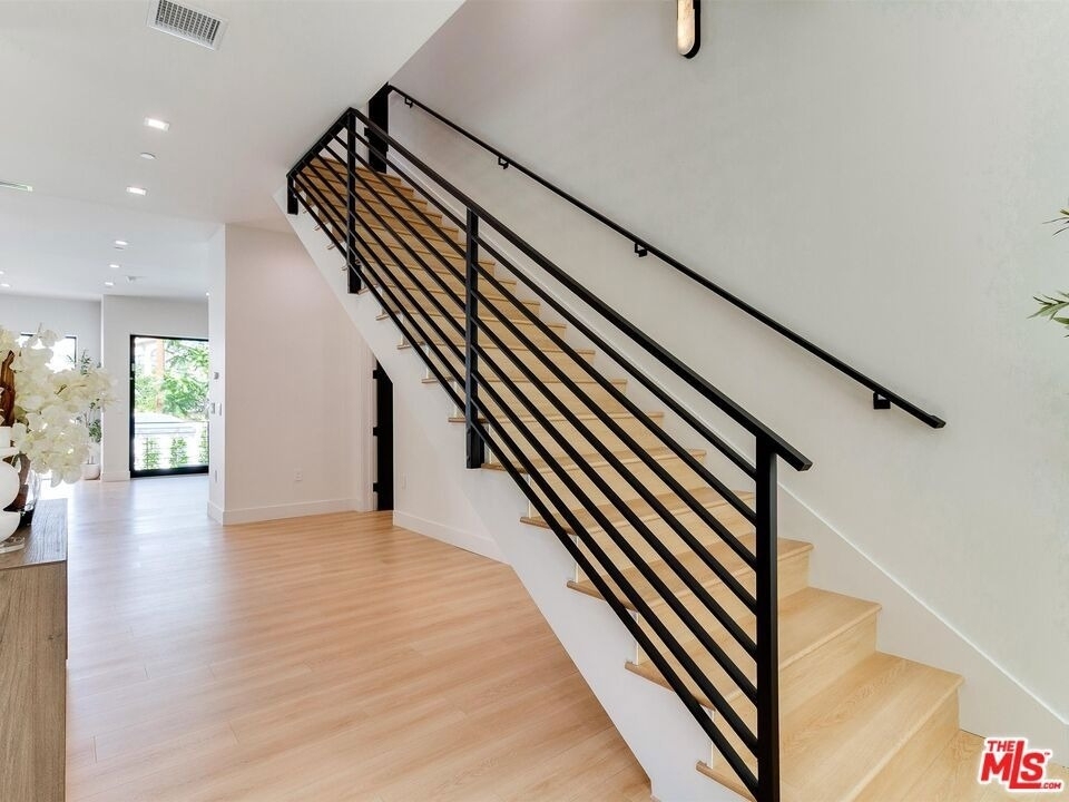 5929 Hesperia Avenue - Photo 32