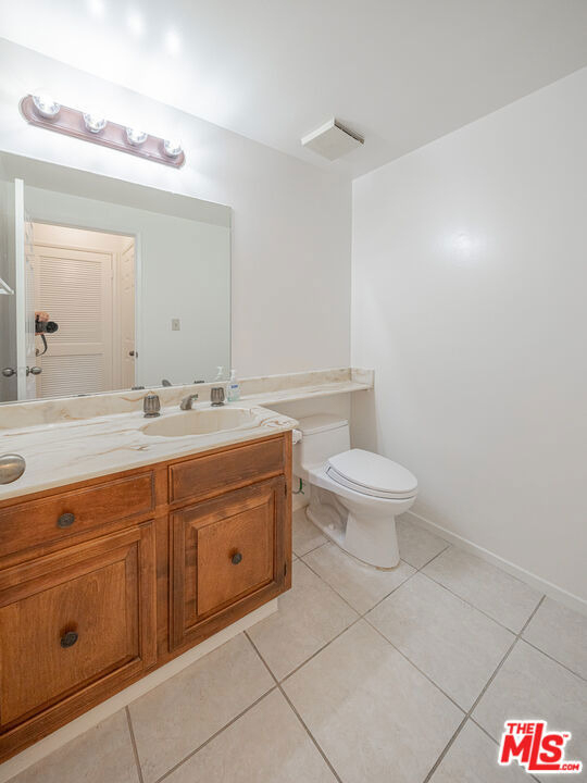 1246 E Lexington Drive - Photo 4