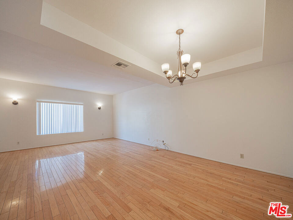 1246 E Lexington Drive - Photo 1