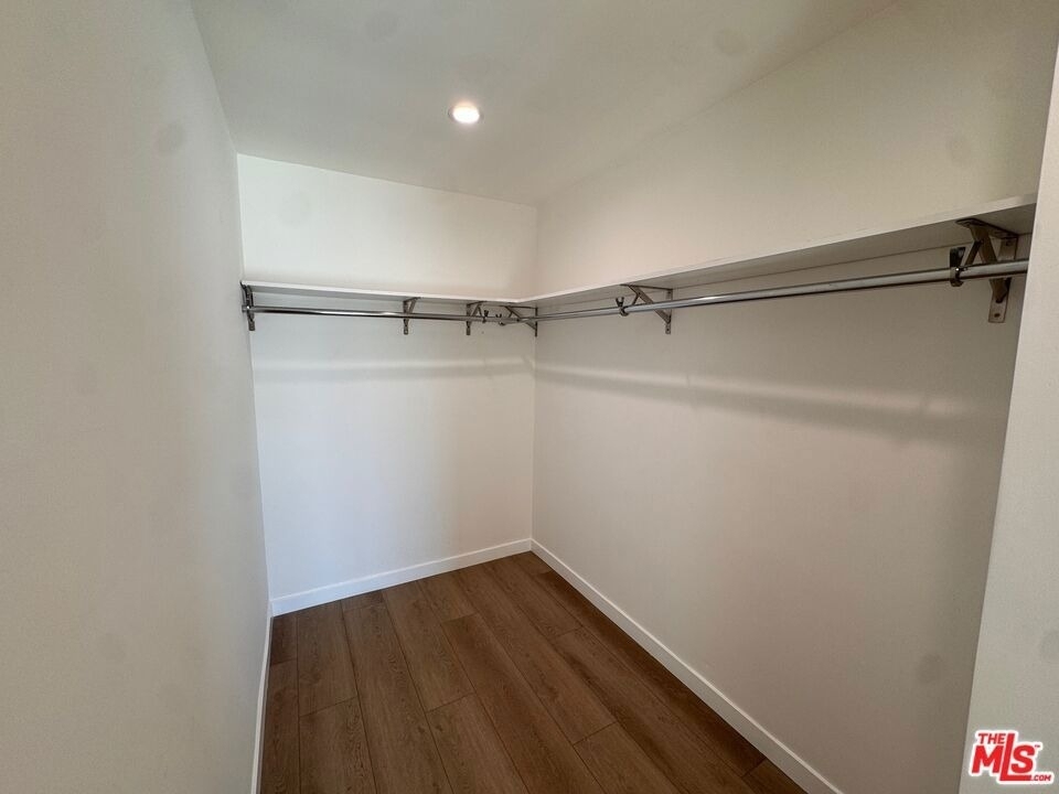 3235 Andrita Street - Photo 10
