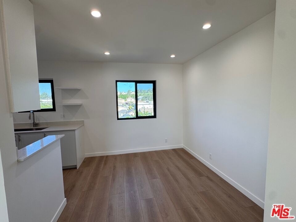 3235 Andrita Street - Photo 11
