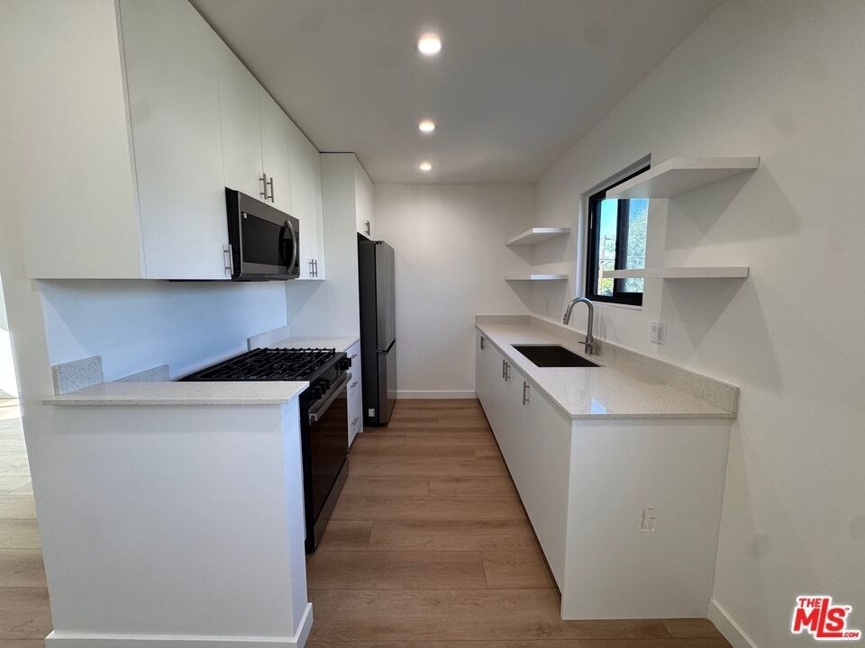 3235 Andrita Street - Photo 5