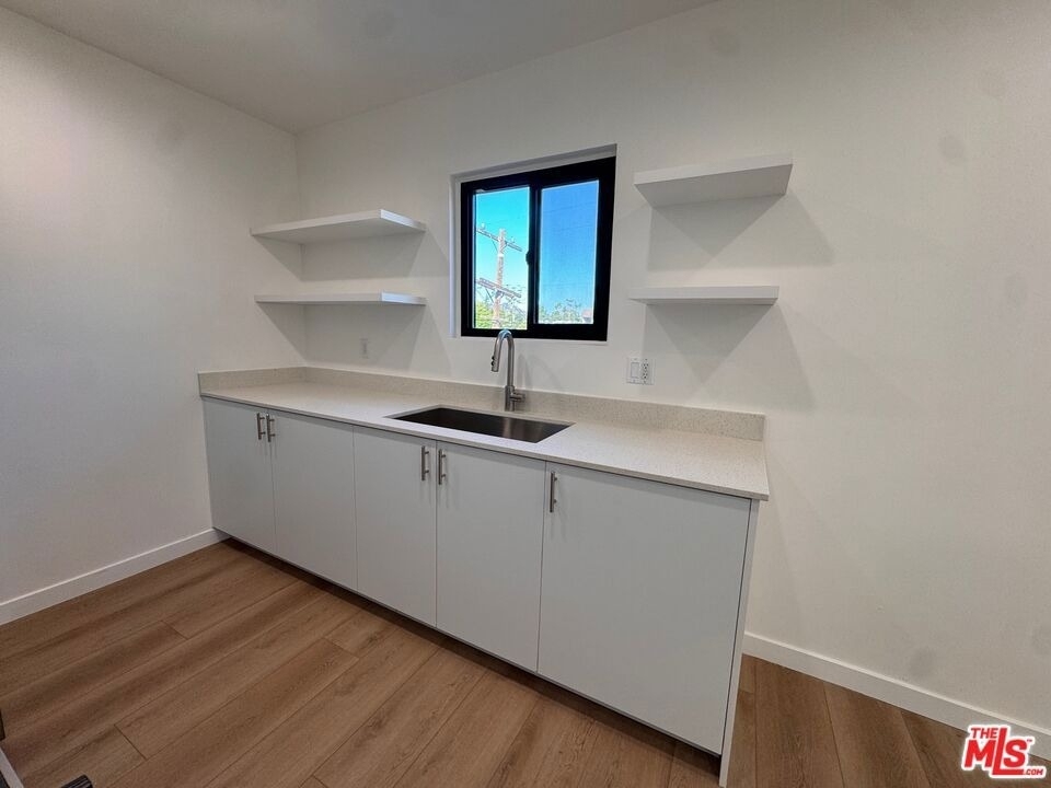 3235 Andrita Street - Photo 4
